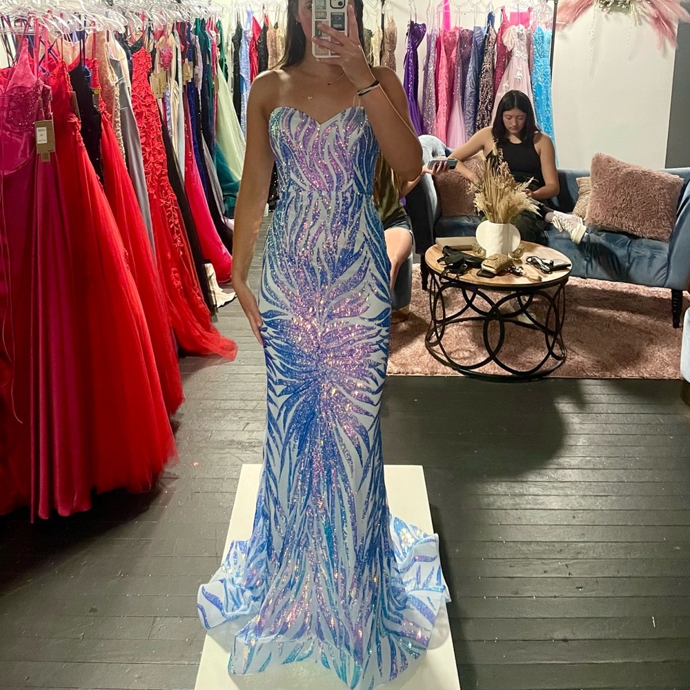 NWT 0 XS Prom dress